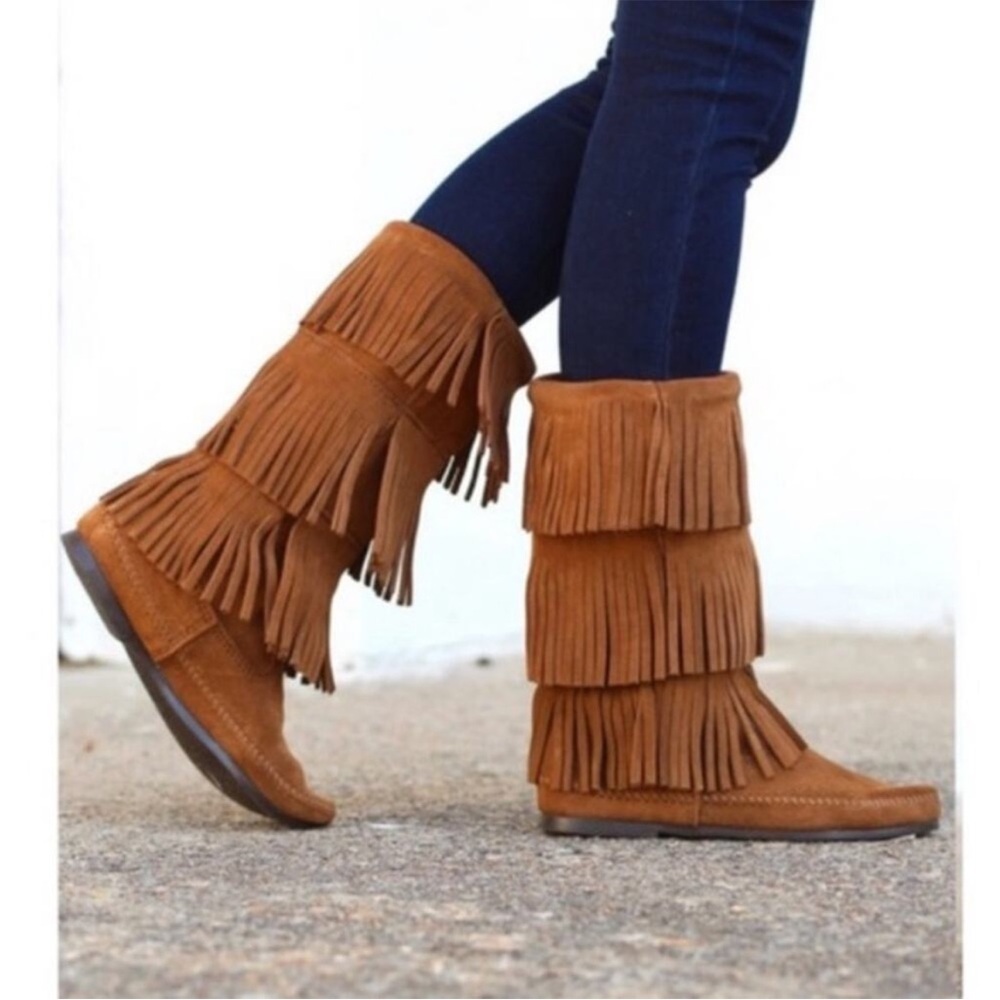 Minnetonka 3-Layer Fringe Boots Size 8 - Picture 9 of 14